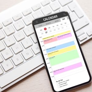 Calendar App on iPhone with keyboard – True Assisting