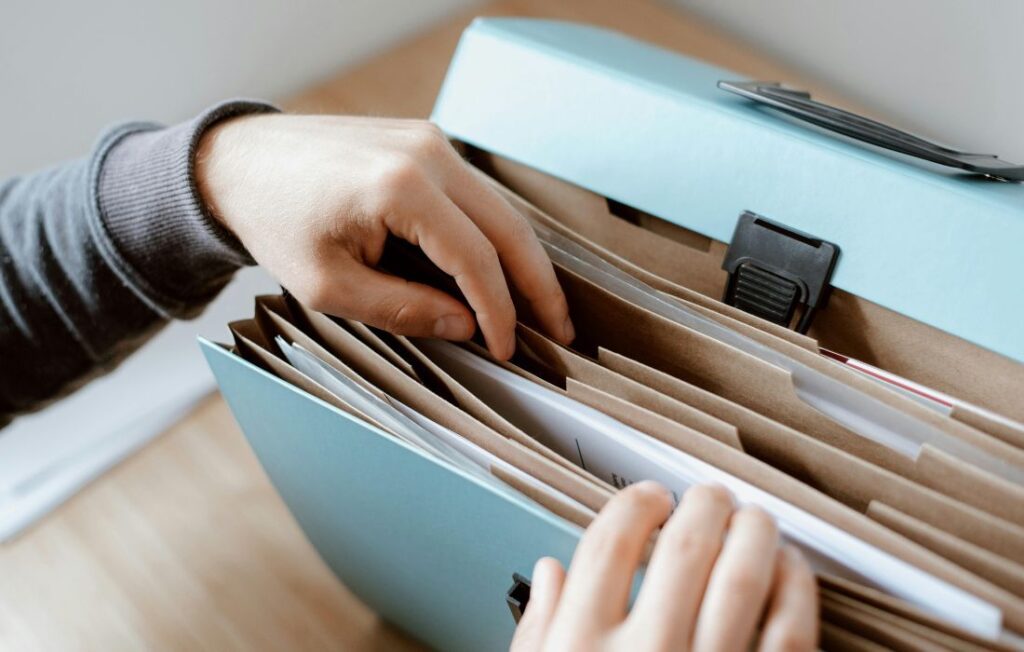 Searching portable file folder